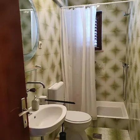 Aenona Sunny Apartment