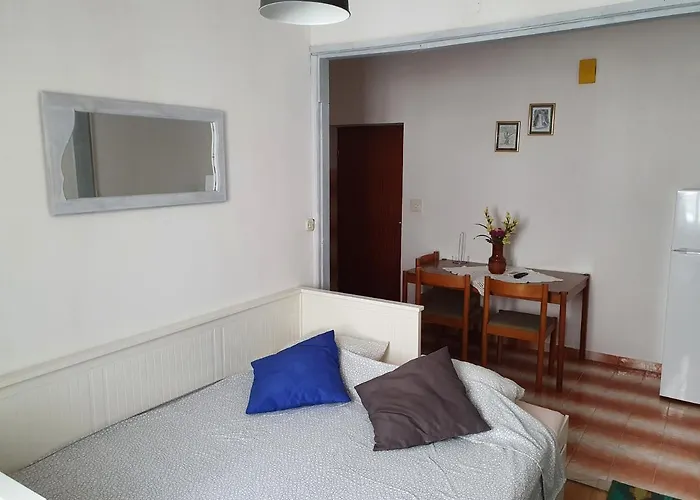 Aenona Sunny Apartment